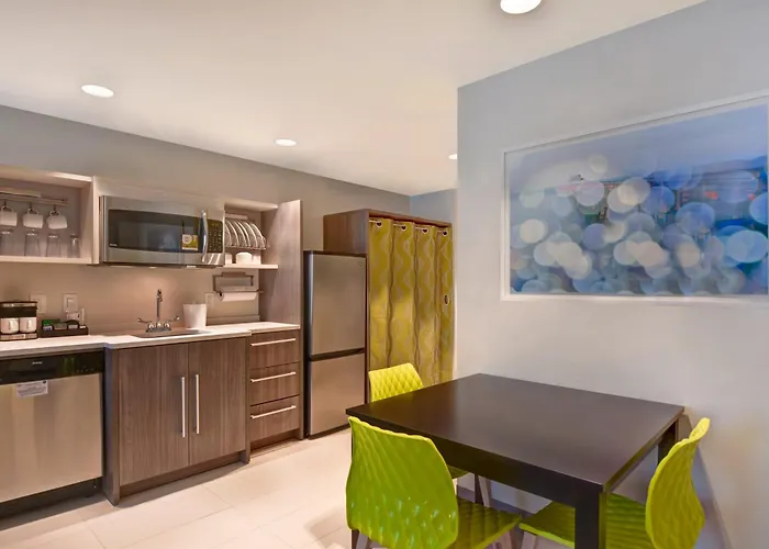 Home2 Suites By Hilton Naples I-75 Pine Ridge Road