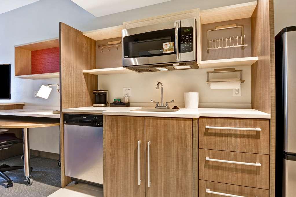 Home2 By Hilton I-75 Pine Ridge Road 3* Vineyards