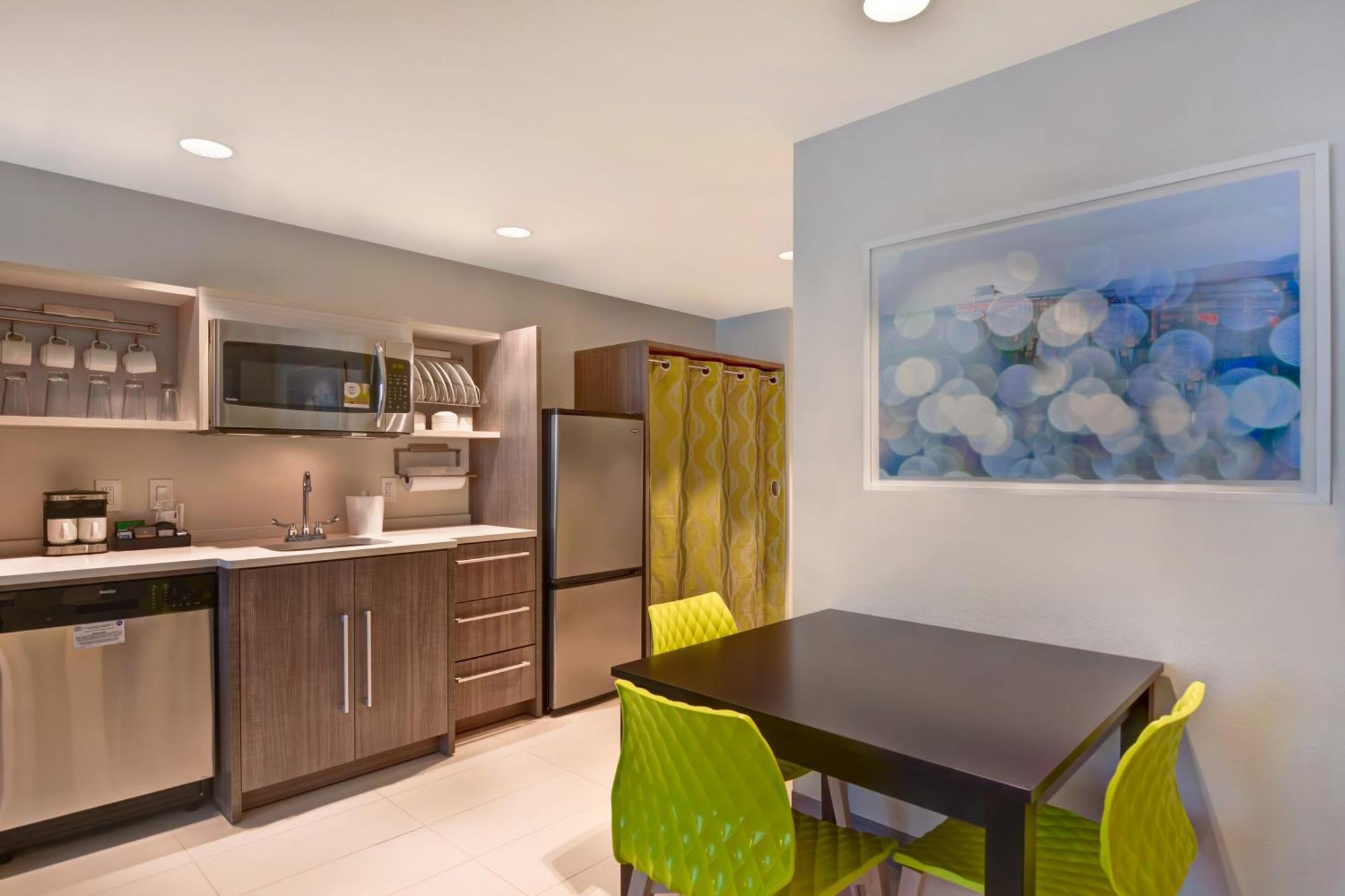 Home2 By Hilton I-75 Pine Ridge Road 3* Vineyards
