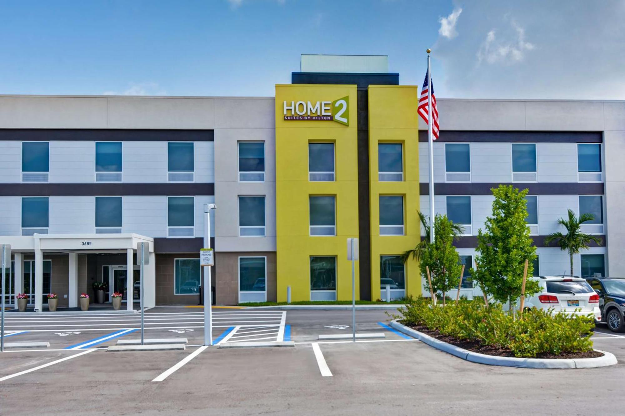 Home2 By Hilton I-75 Pine Ridge Road 3* Vineyards