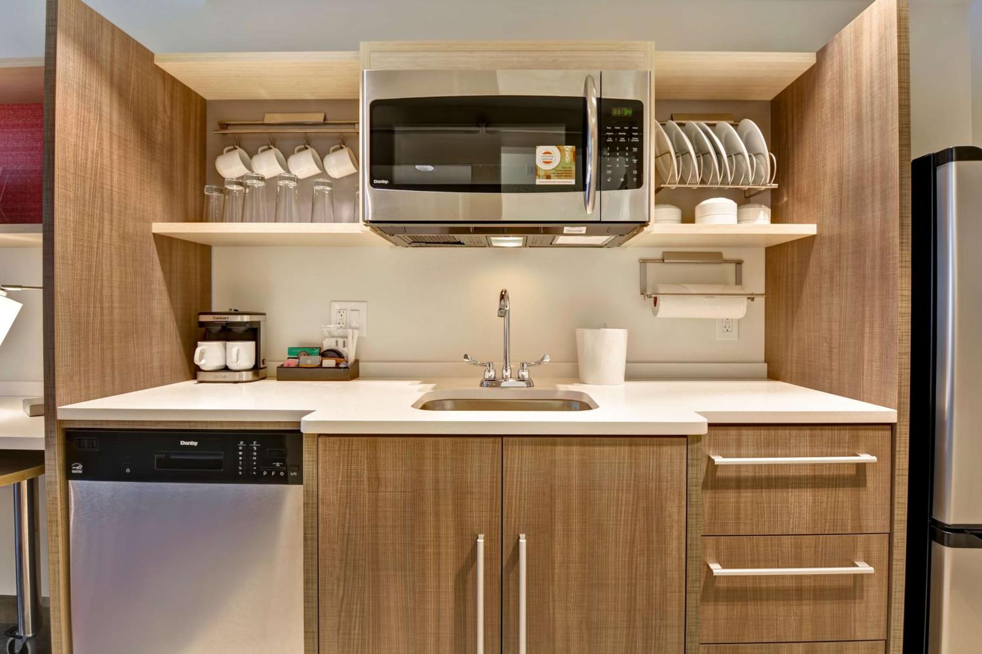 Hotel Home2 By Hilton Naples I-75 Pine Ridge Road 3*