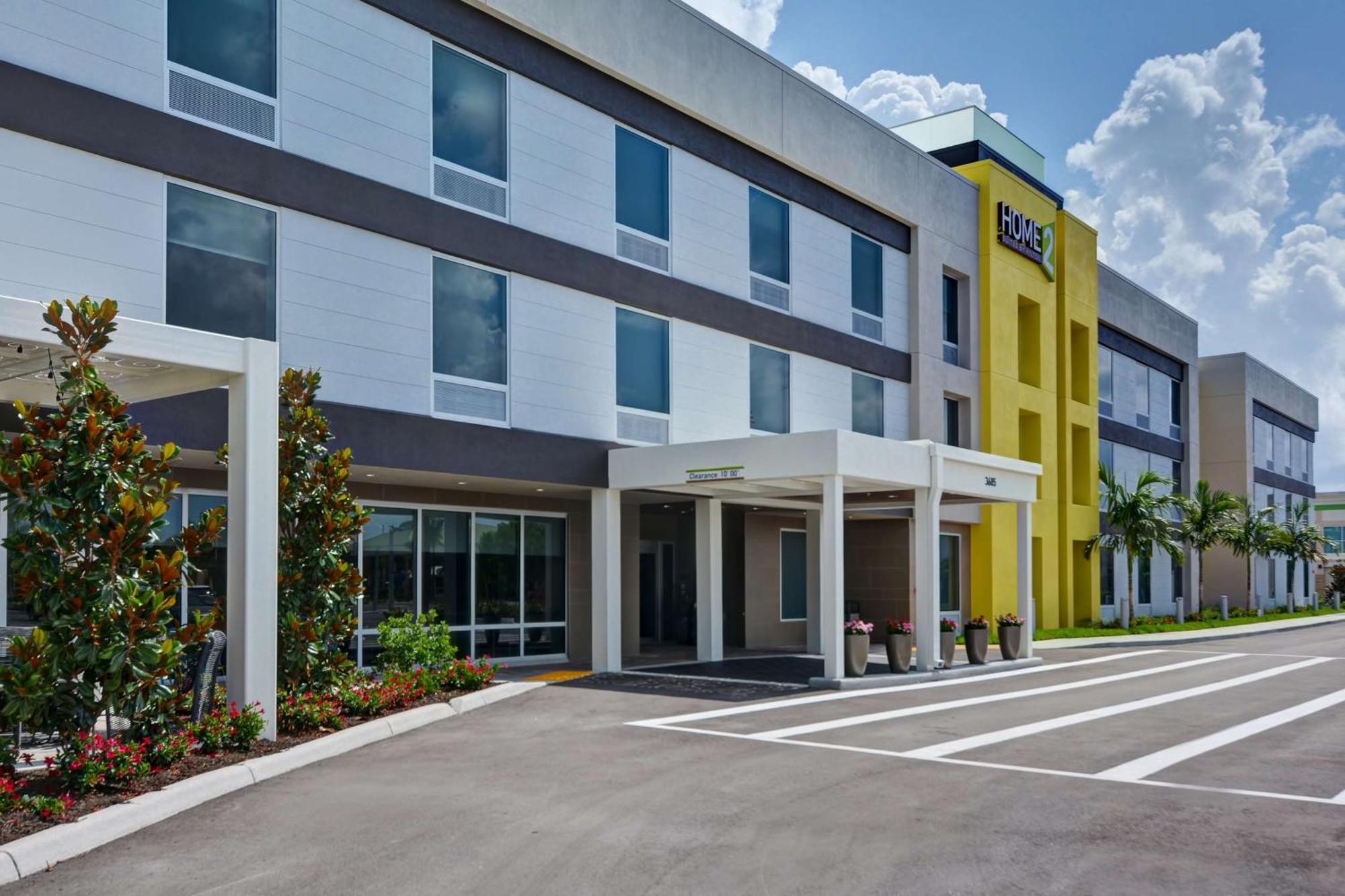 Home2 By Hilton Naples I-75 Pine Ridge Road 3*